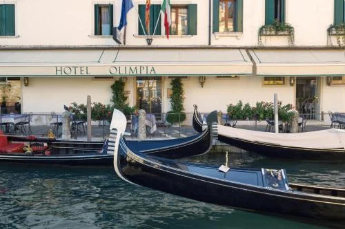 Rooms and buildings - Hotel Olimpia Venice, BW Signature Collection Rooms and buildings